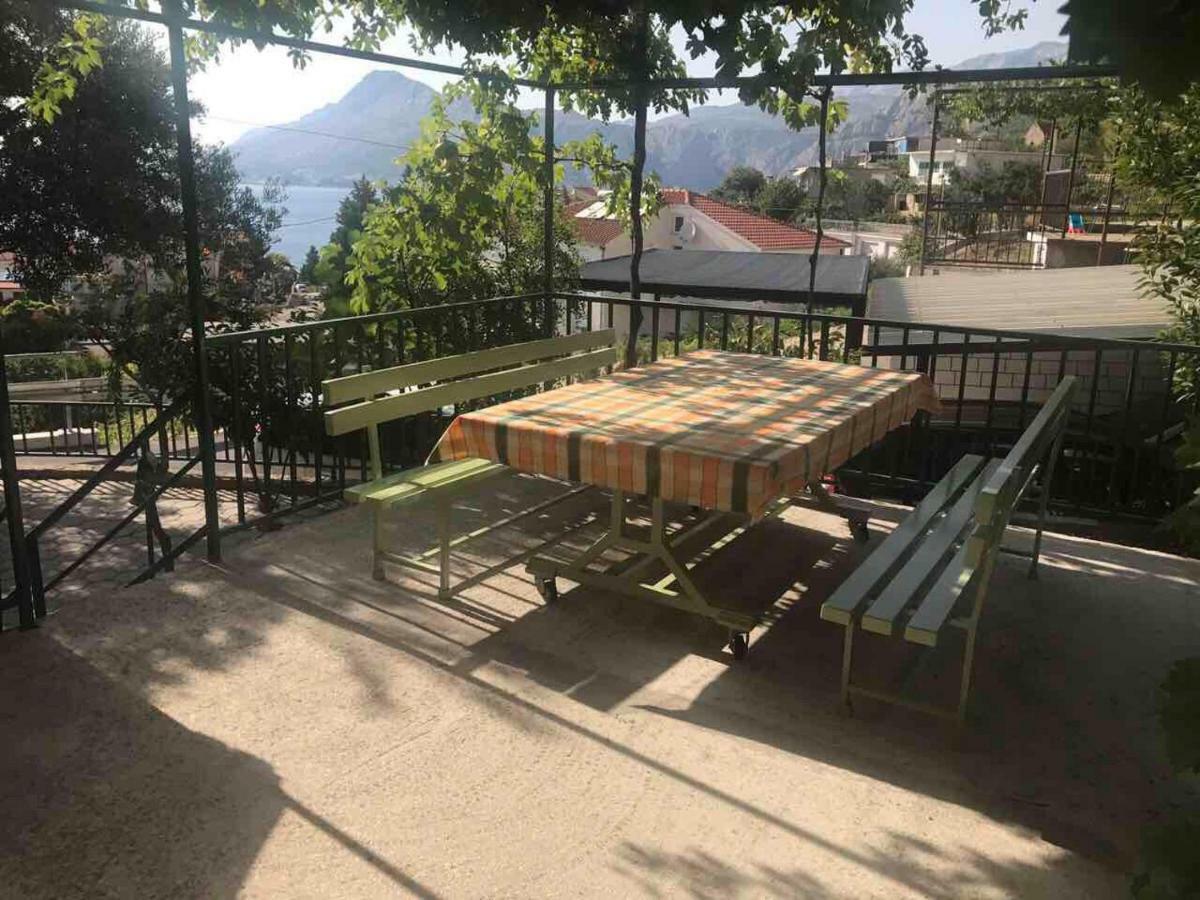 Apartmani Atila Damir Omiš Eksteriør billede