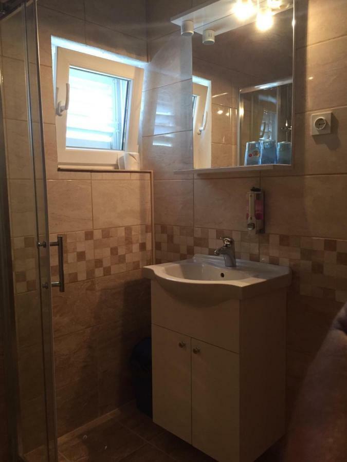 Apartmani Atila Damir Omiš Eksteriør billede