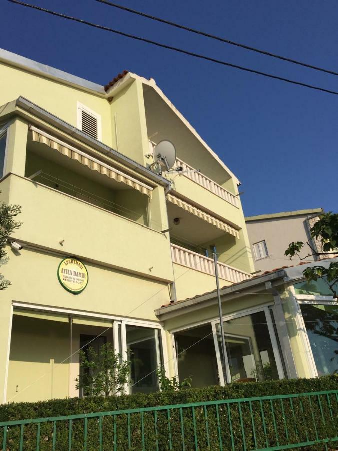 Apartmani Atila Damir Omiš Eksteriør billede