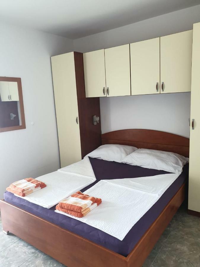 Apartmani Atila Damir Omiš Eksteriør billede